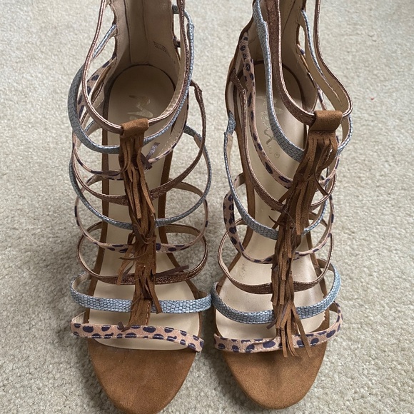 🆕️ Strappy Faux Suede Heels, Size 8.5 - Picture 1 of 10